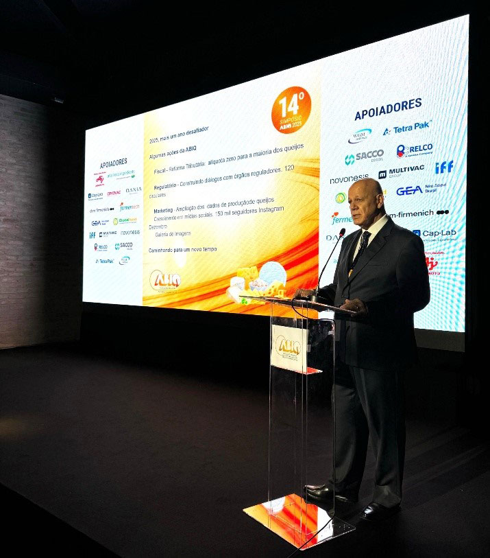 Simpósio ABIQ passeia pelo futuro e celebra superação de desafios pelo setor