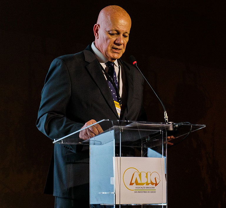 Toma posse nova Diretoria da ABIQ para o triênio 2026-2029. Fabio Scarcelli reeleito Presidente.