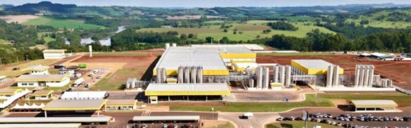 Nova planta da Piracanjuba no Paraná combina processamento, automação e um sistema capaz de modificar a composição do leite antes da fabricação.